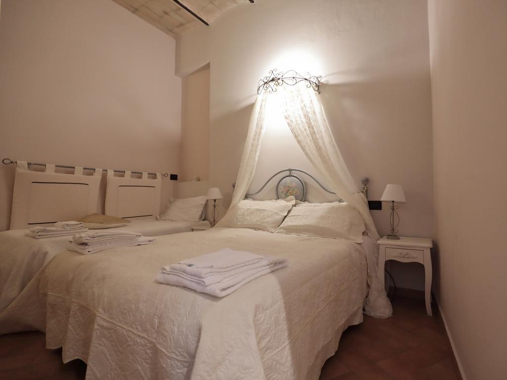 Residenza Raffaello Ξενοδοχείο Φολίνιο Εξωτερικό φωτογραφία